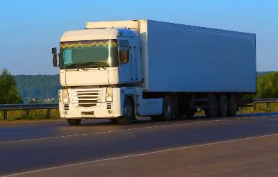 İzmir ile Çarşıbaşı Arası Öğrenci Eşyası Taşıma